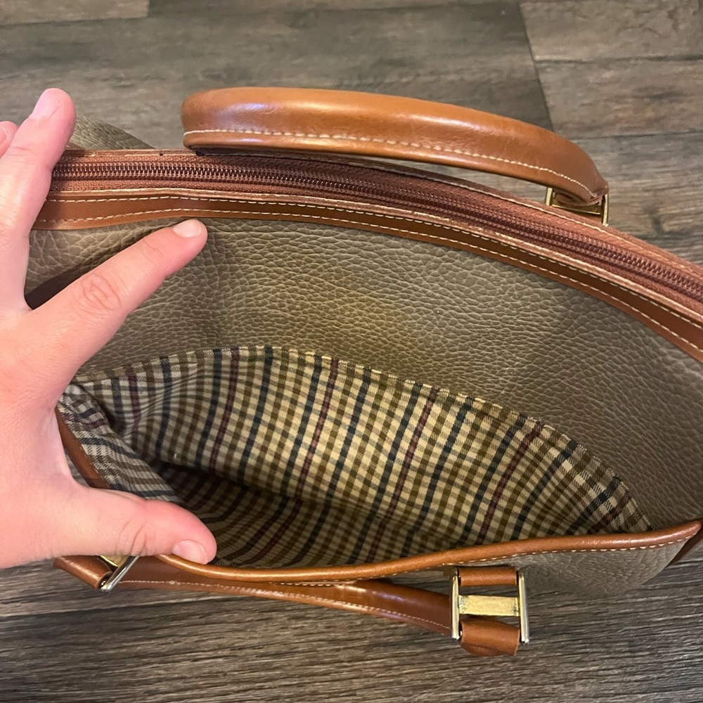 Vintage 90s Guess Purse - Picture 4 of 9